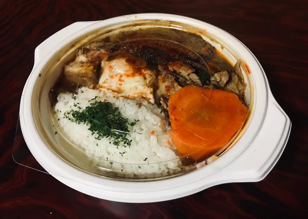 【カリヒオ】『肉肉カレー』カレーとお肉のワンダーランド