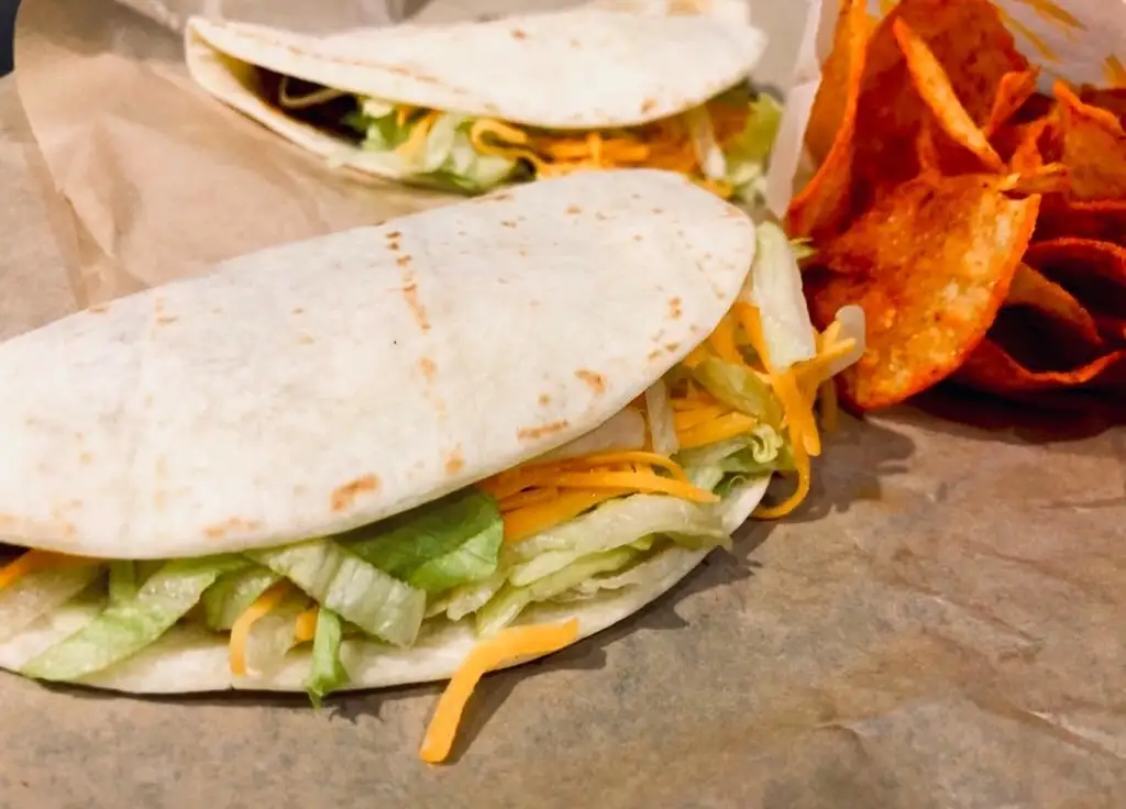 【タコベル】『2タコスコンボ』肉とサルサのダブルラリアット ！