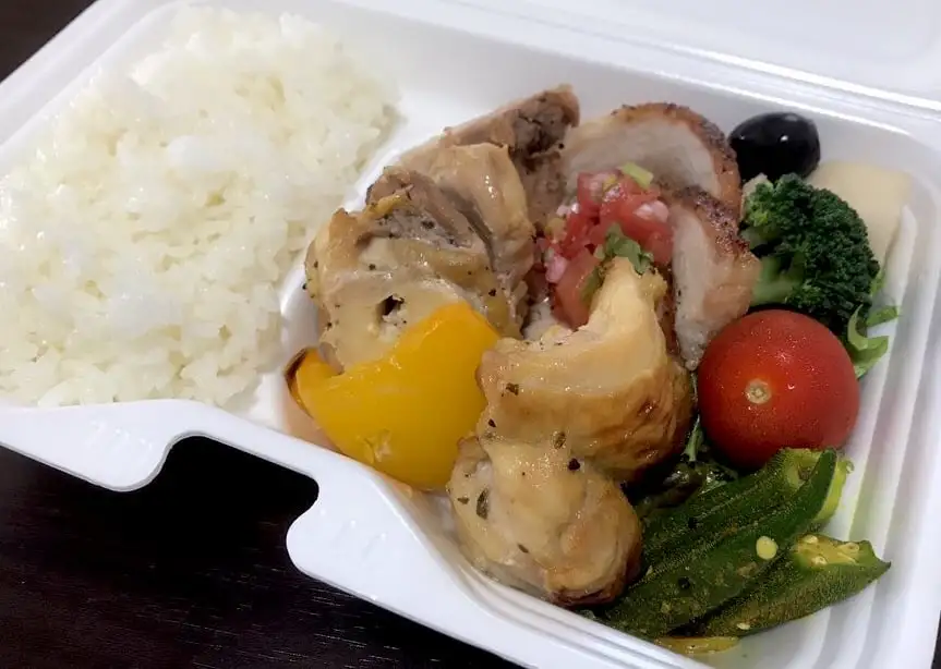 【サンバジセレイア】『チキン&ポークのシュラスコランチBOX』カナリア軍団の本気(マジ)