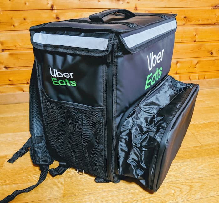 ウーバーイーツ バッグ 拡張 広げる