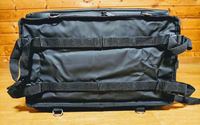 ウーバーイーツ バッグ 底面 D環