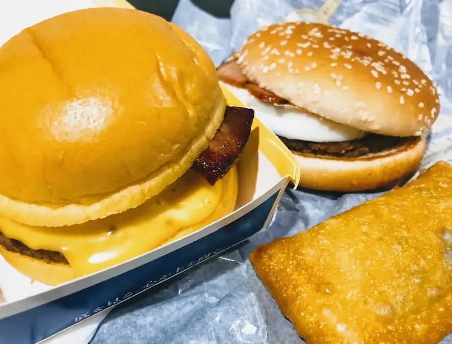 【マクドナルド】『月見バーガー＆月見パイ』Uber Eats(ウーバーイーツ)で注文せよ。月はいつもそこにある