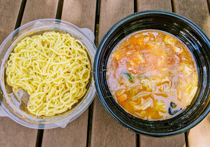 ウーバーイーツ 蒙古タンメン中本 セパレート容器